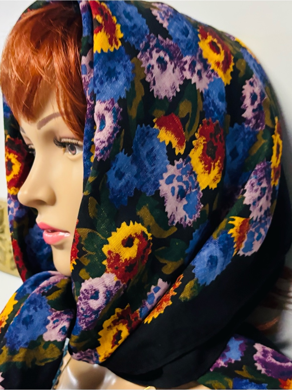 ❤️Vintage 100% Wool Ginnie Johansen Floral Spray Scarf - Picture 3 of 8